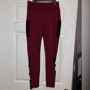 Women’s burgundy’s pop fit leggings, size large